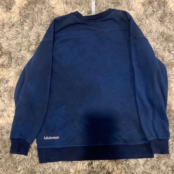 Crewneck - Picture 2 of 3